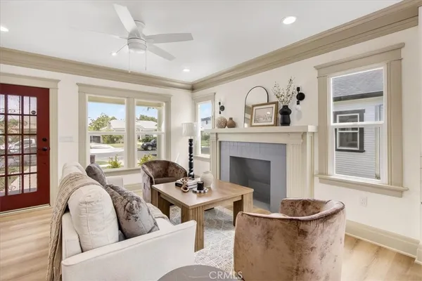 $749,000 | 4239 South Raymond Avenue, Los Angeles, CA 90037