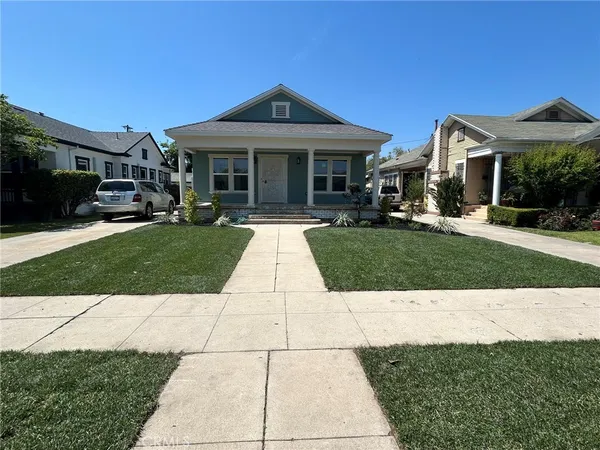 $749,000 | 4239 South Raymond Avenue, Los Angeles, CA 90037
