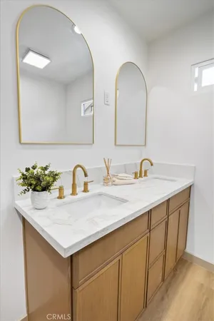 $749,000 | 4239 South Raymond Avenue, Los Angeles, CA 90037