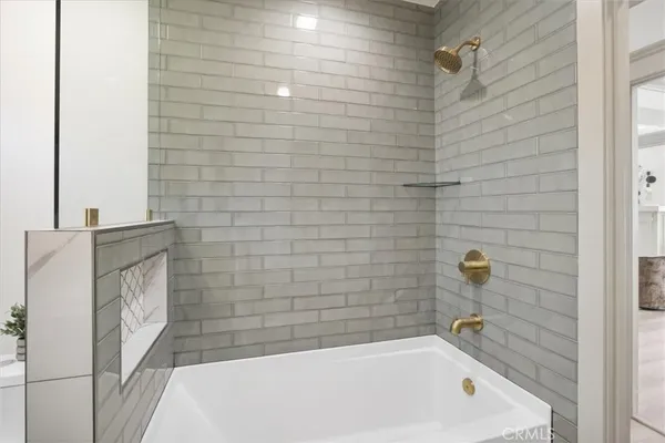 $749,000 | 4239 South Raymond Avenue, Los Angeles, CA 90037