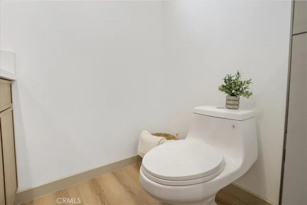 $749,000 | 4239 South Raymond Avenue, Los Angeles, CA 90037
