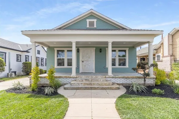 $749,000 | 4239 South Raymond Avenue, Los Angeles, CA 90037