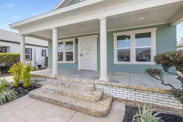 $749,000 | 4239 South Raymond Avenue, Los Angeles, CA 90037