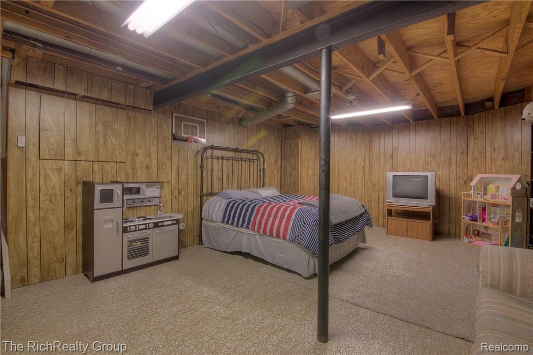 46513 Maidstone Road Canton, MI 48187 - Photo 55 of 56 57.jpg