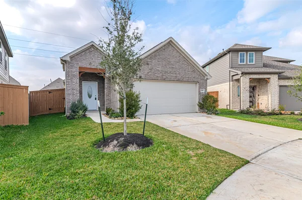 $2,280 | 7431 Sail Hl Drive, Cypress, TX 77433