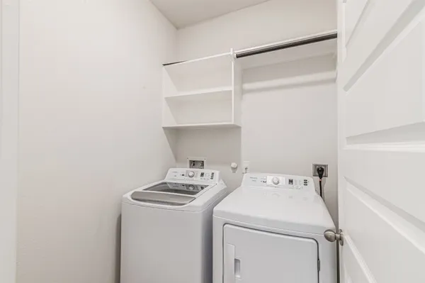 $2,280 | 7431 Sail Hl Drive, Cypress, TX 77433