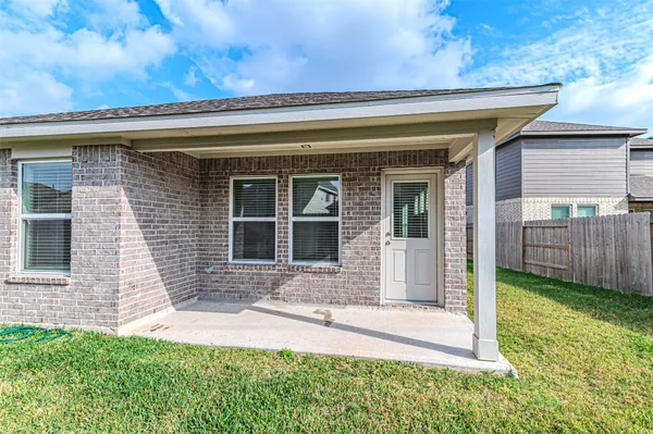 $2,280 | 7431 Sail Hl Drive, Cypress, TX 77433
