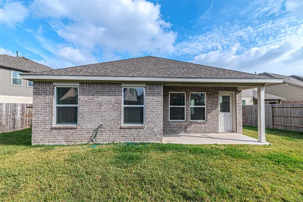$2,280 | 7431 Sail Hl Drive, Cypress, TX 77433