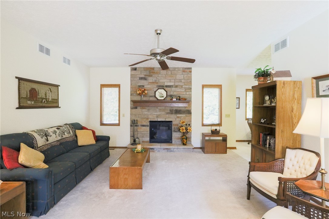 3815 Rothrock Place Akron, OH 44333 - Photo 4 of 30 Gallery Image 4