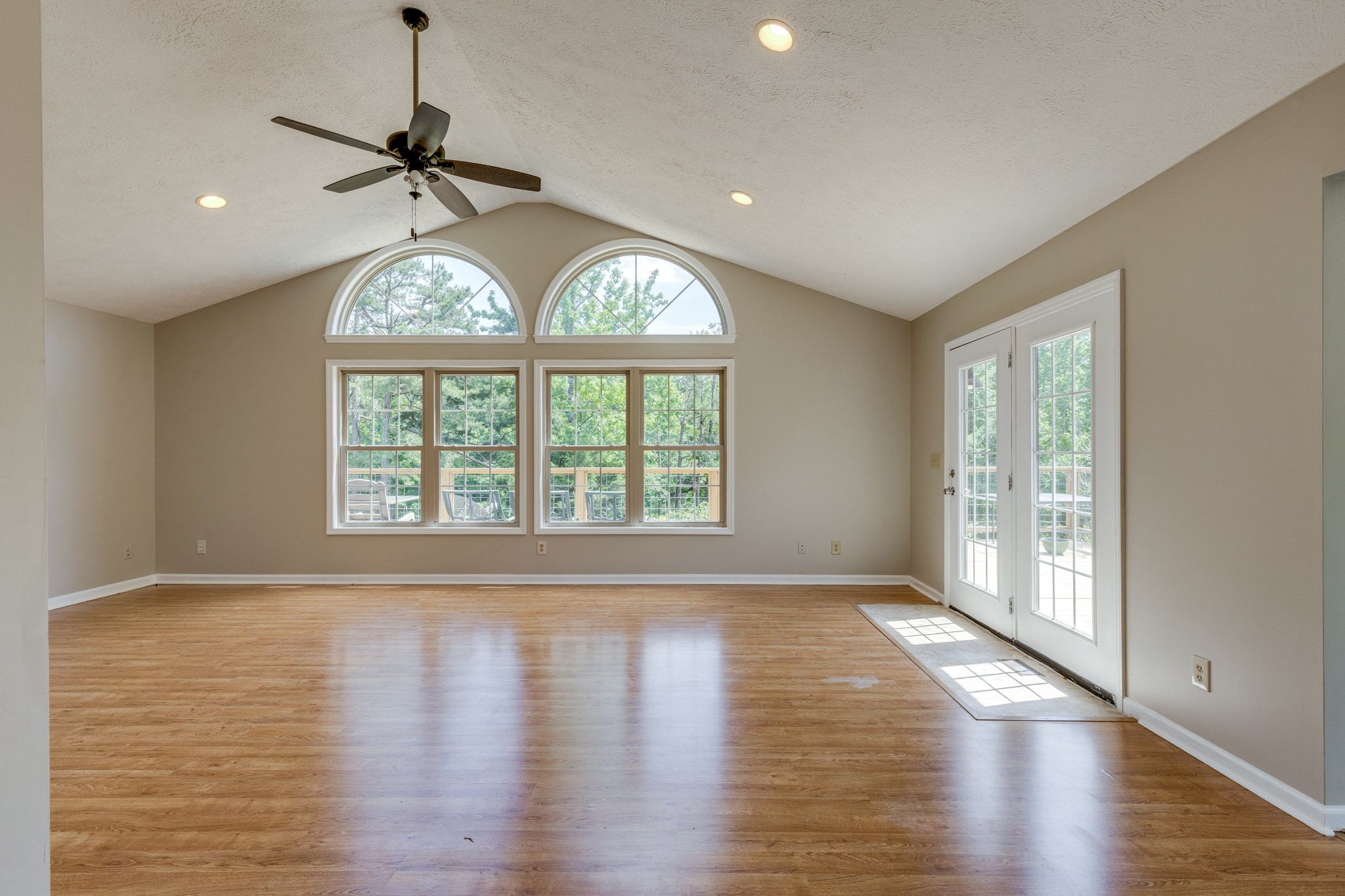 424 Charles McClearen Road Hohenwald, TN 38462 - Photo 7 of 80