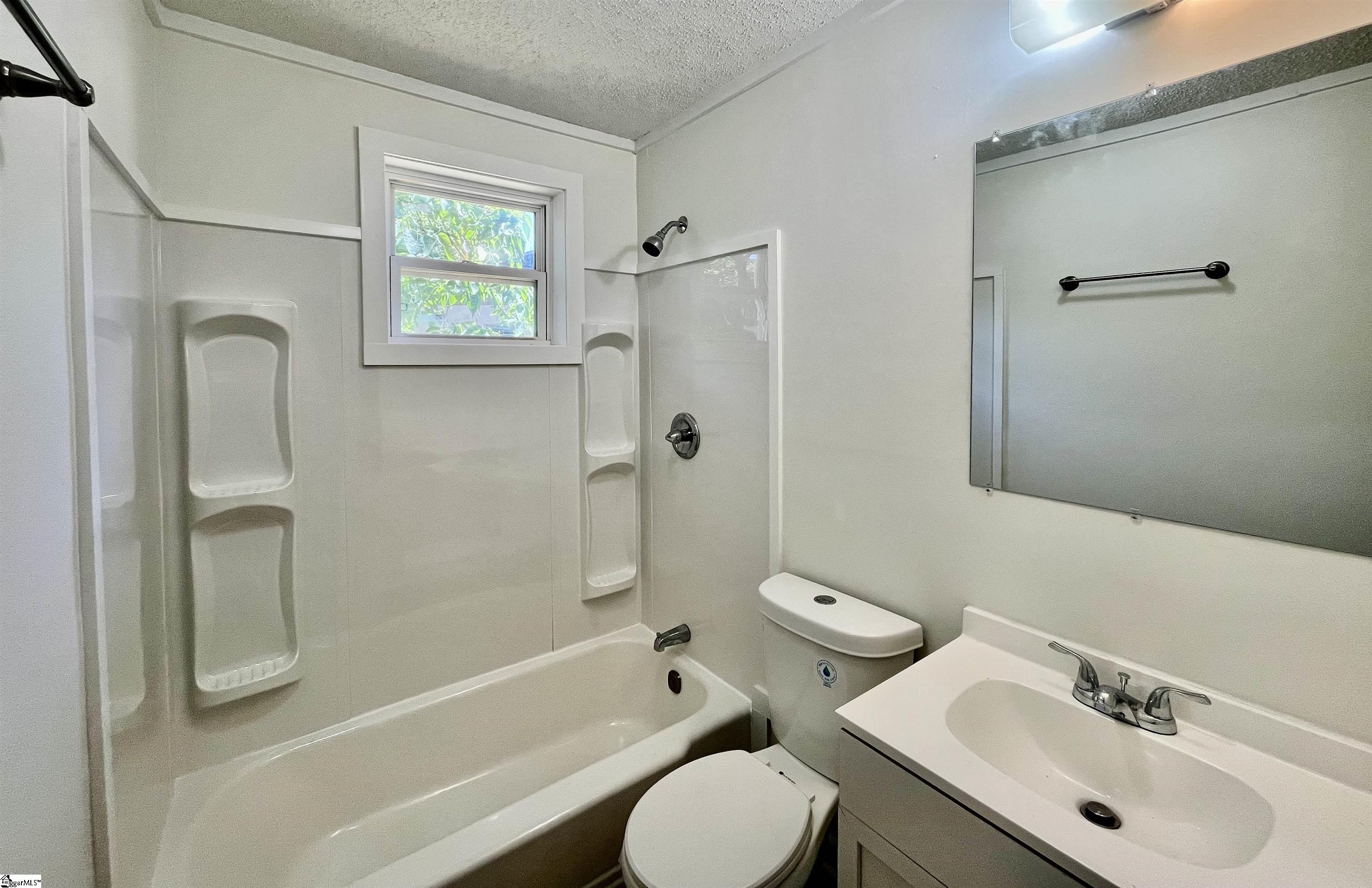 13 Clark Street Laurens, SC 29360 - Photo 4 of 13