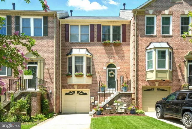 $2,999 | 673 Budleigh Circle, Lutherville-Timonium, MD 21093