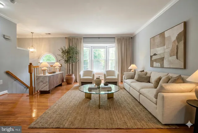 $2,999 | 673 Budleigh Circle, Lutherville-Timonium, MD 21093