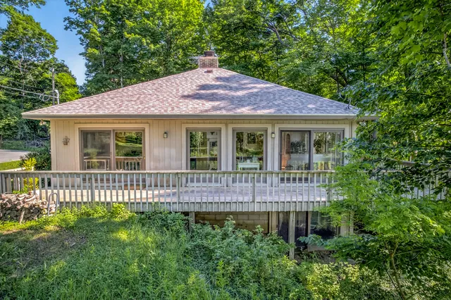 $840,000 | 4569 South Lakeshore Drive, Ludington, MI 49431