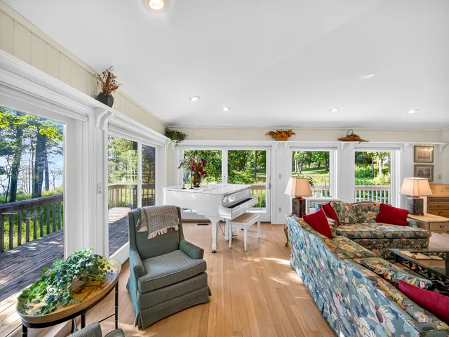 $840,000 | 4569 South Lakeshore Drive, Ludington, MI 49431