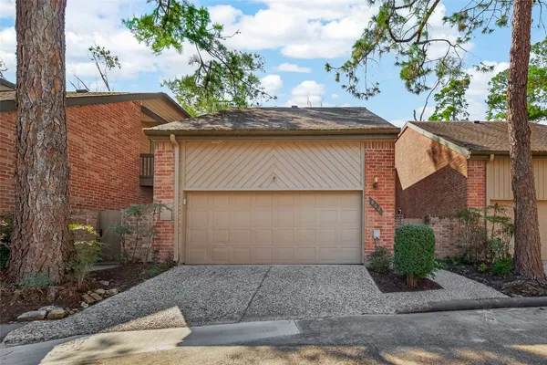 $465,000 | 262 Sugar Berry Circle, Houston, TX 77024
