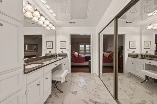 $465,000 | 262 Sugar Berry Circle, Houston, TX 77024