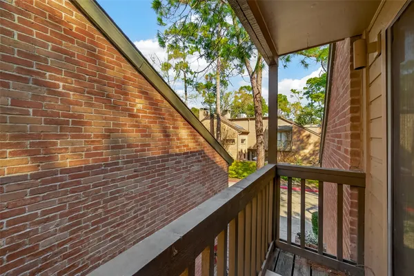 $465,000 | 262 Sugar Berry Circle, Houston, TX 77024