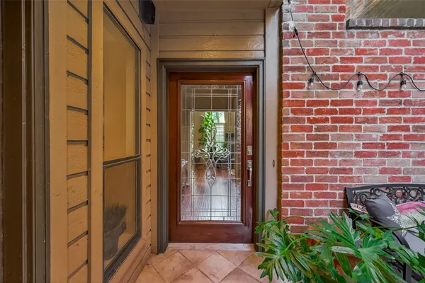 $465,000 | 262 Sugar Berry Circle, Houston, TX 77024