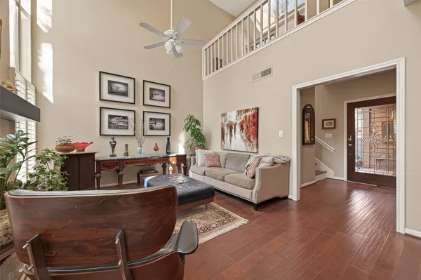 $465,000 | 262 Sugar Berry Circle, Houston, TX 77024