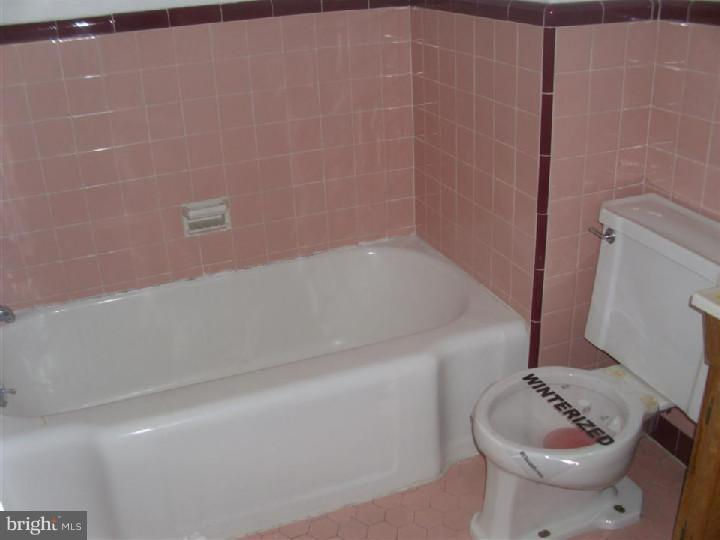 1503 Hellerman Street Philadelphia, PA 19149 - Photo 8 of 14 Gallery Image 8
