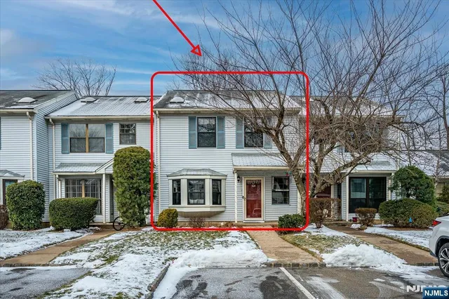 $489,000 | 304 Maplecrest Road, Unit 304, Edison, NJ 08820