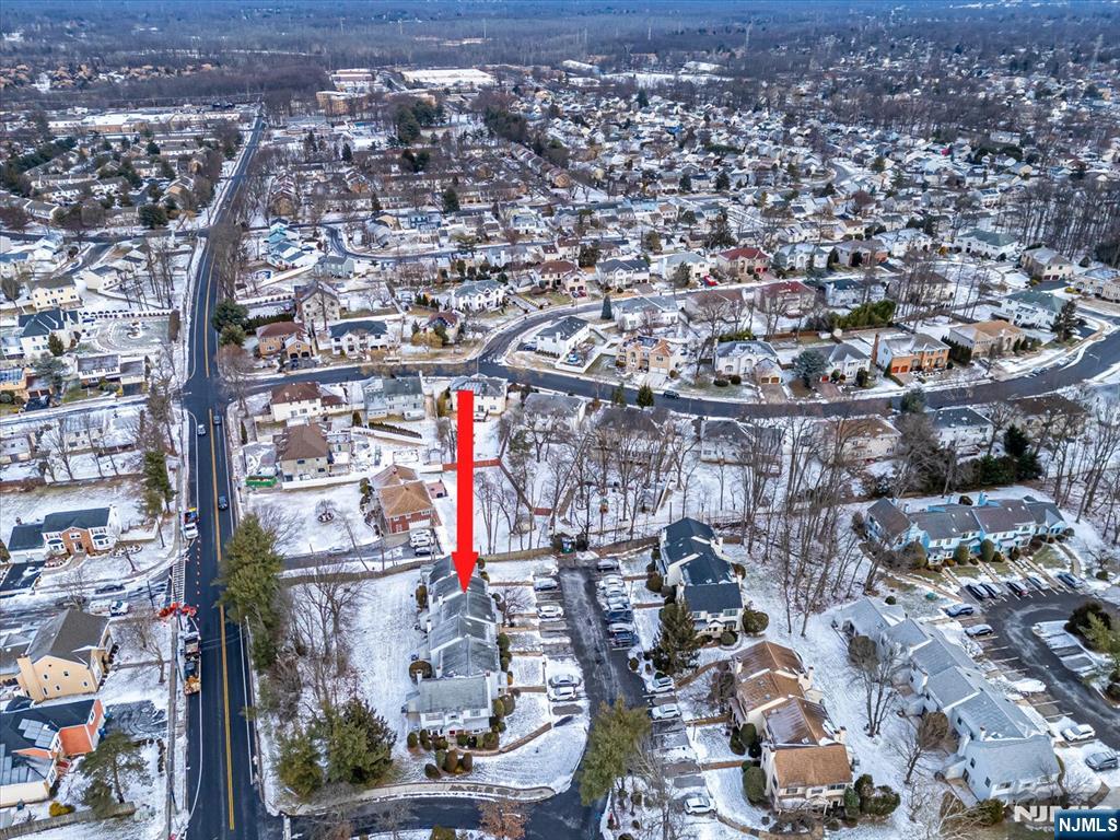 304 Maplecrest Road, Unit 304 Edison, NJ 08820 - Photo 38 of 38 an aerial view of a city