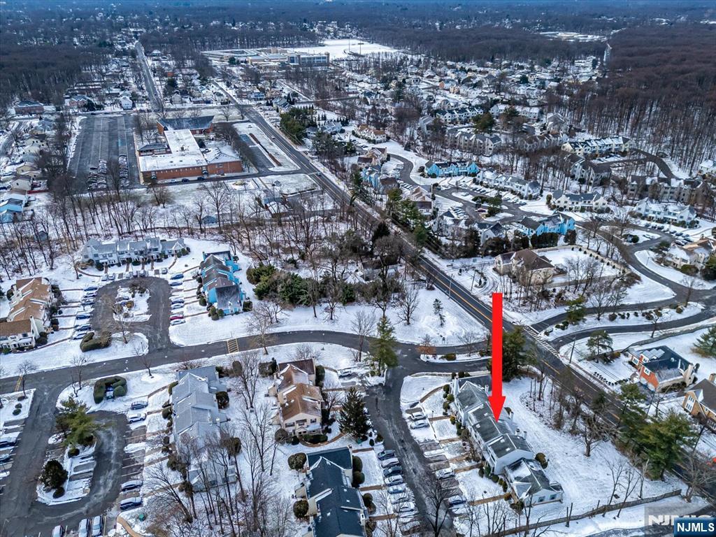 304 Maplecrest Road, Unit 304 Edison, NJ 08820 - Photo 7 of 38