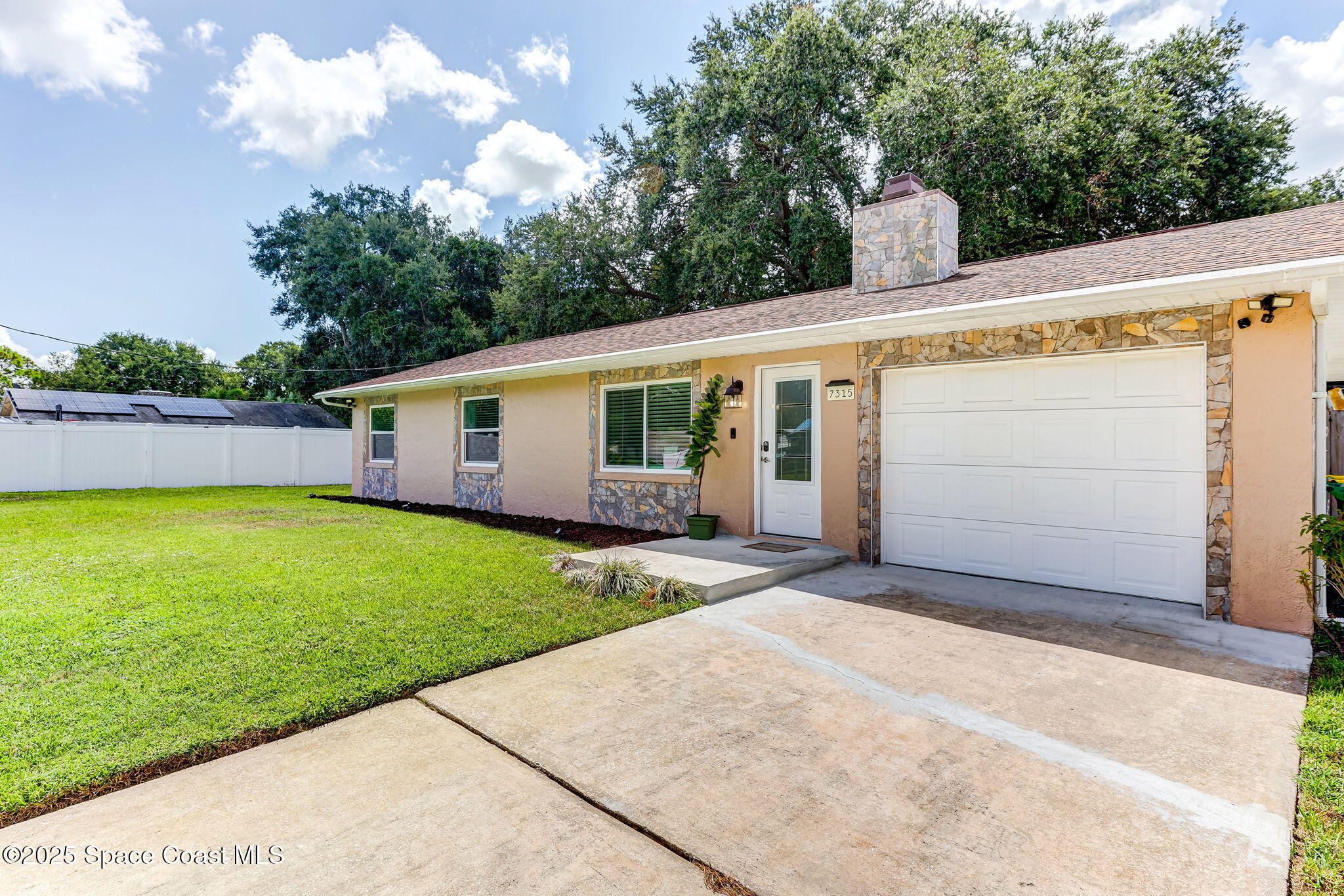7315 Darien Road Cocoa, FL 32927 - Photo 1 of 25 27-web-or-mls-IMG_0556