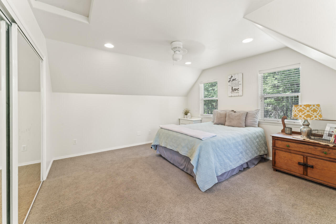1040 Ferry Road Grants Pass, OR 97526 - Photo 54 of 67 Bedroom 5 upstairs