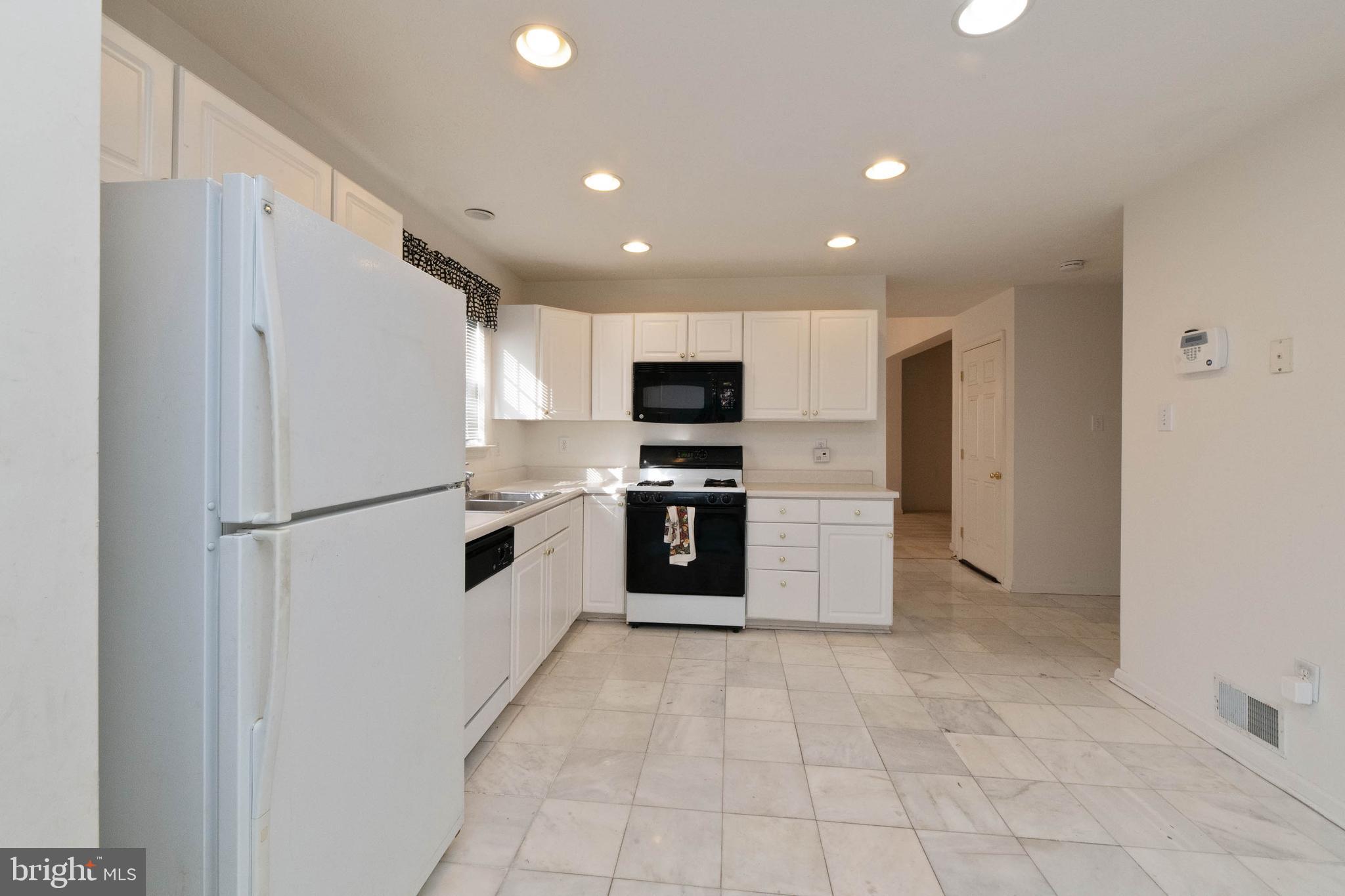 4 Adams Ridge Court Baltimore, MD 21244 - Photo 13 of 21