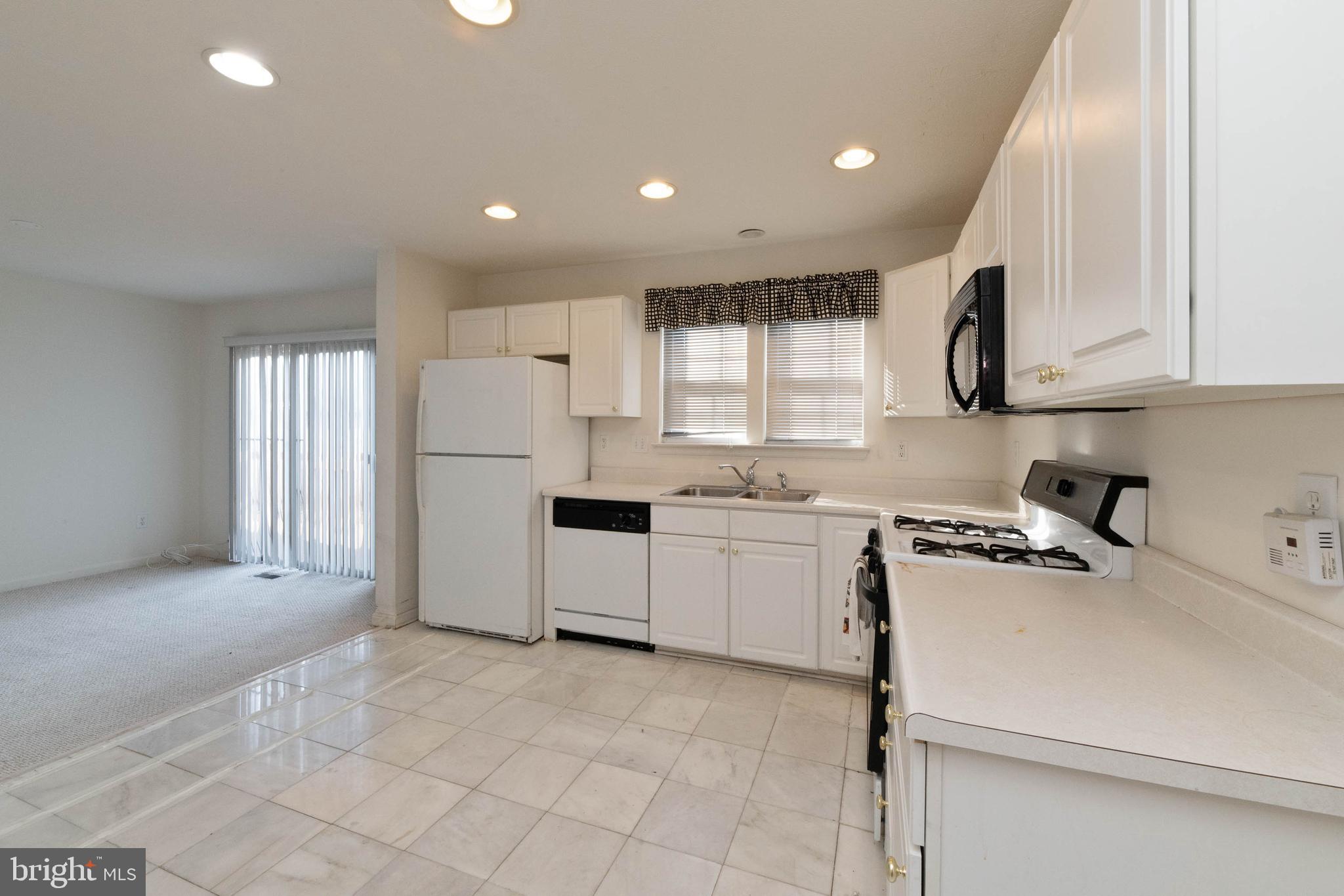4 Adams Ridge Court Baltimore, MD 21244 - Photo 4 of 21
