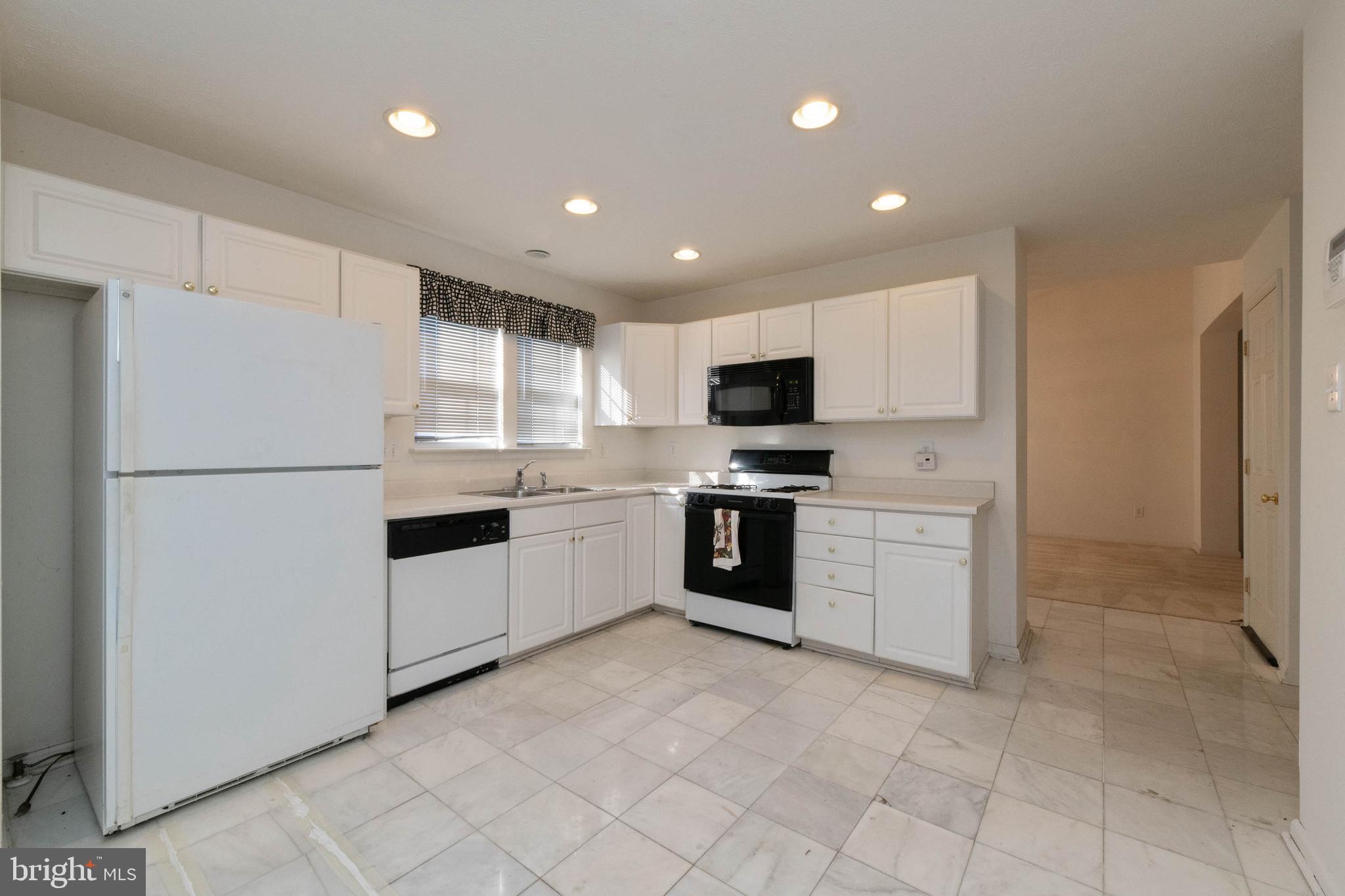 4 Adams Ridge Court Baltimore, MD 21244 - Photo 5 of 21