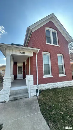 $57,500 | 612 Monroe Street, Quincy, IL 62301