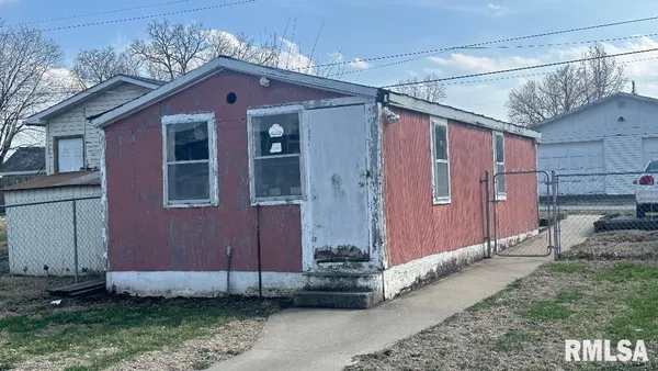 $57,500 | 612 Monroe Street, Quincy, IL 62301