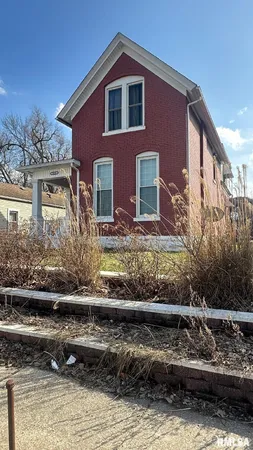 $57,500 | 612 Monroe Street, Quincy, IL 62301