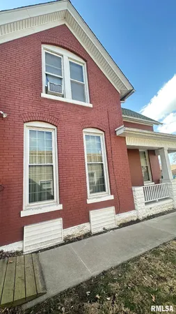 $57,500 | 612 Monroe Street, Quincy, IL 62301