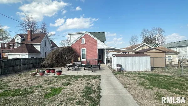 $57,500 | 612 Monroe Street, Quincy, IL 62301