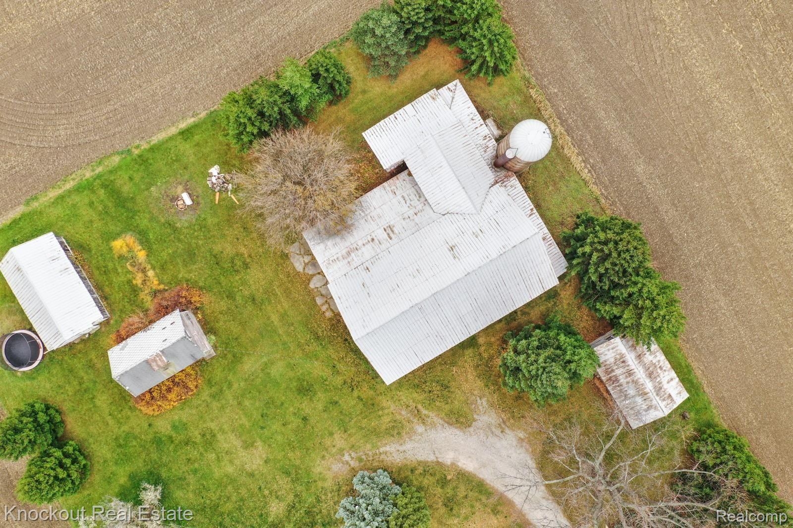 5161 Dixon Road Vassar, MI 48768 - Photo 58 of 68 5160 Dixon Vassar-59.jpg