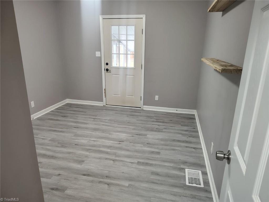 130 Sunview Avenue High Point, NC 27265 - Photo 5 of 13