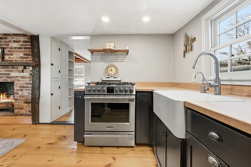 16 River Street Salem, MA 01970 - Photo 5 of 25