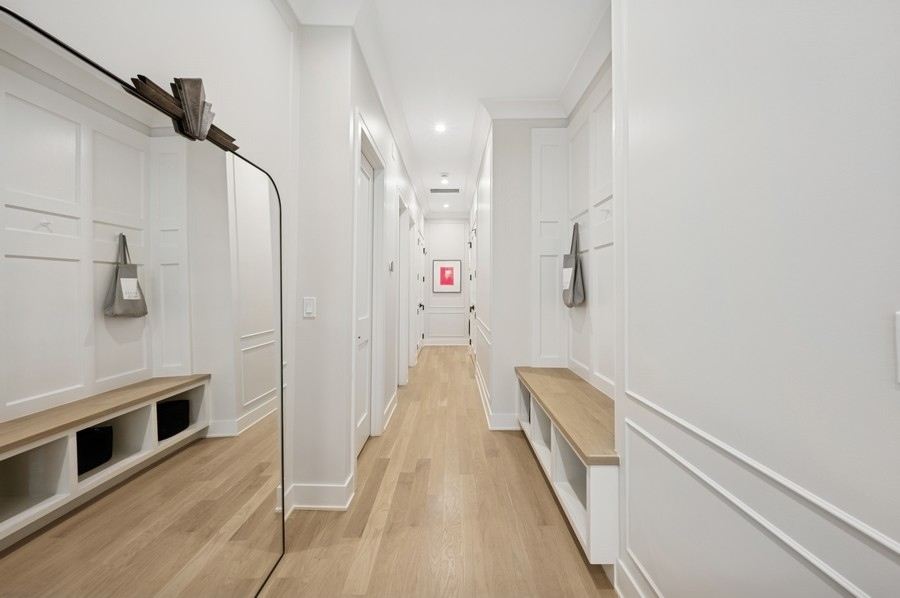 2136 North Cleveland Avenue, Unit 2 Chicago, IL 60614 - Photo 5 of 38 a hallway with cabinets