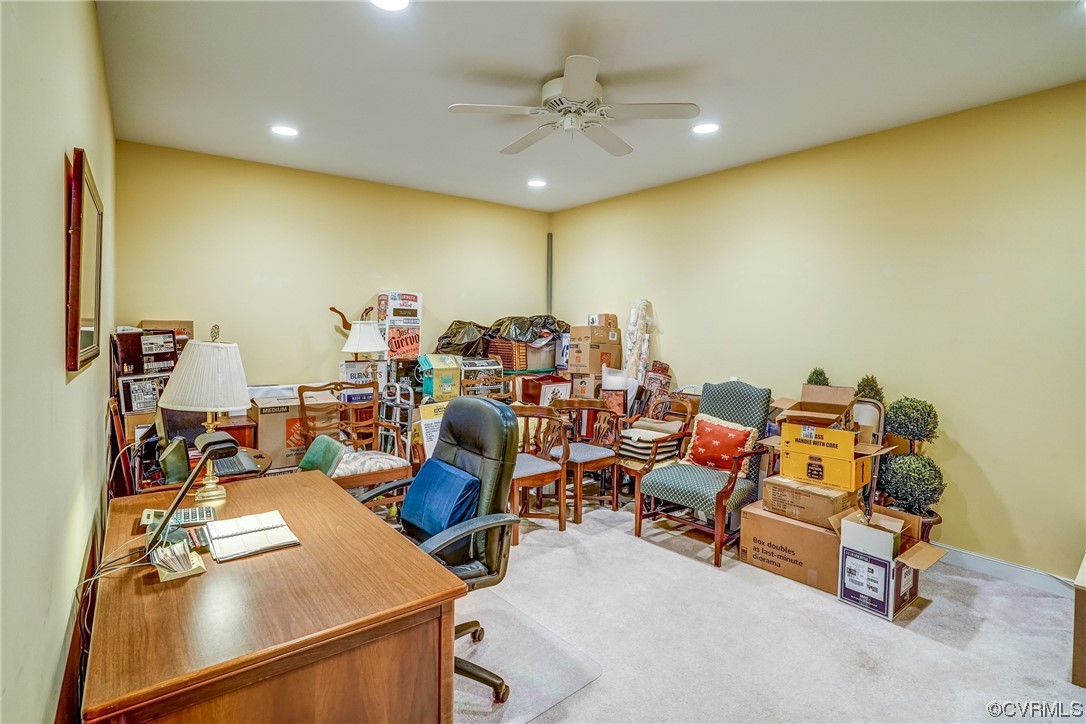 3113 Stony Point Road, Unit UE Richmond, VA 23235 - Photo 41 of 48 a room with gym equipment