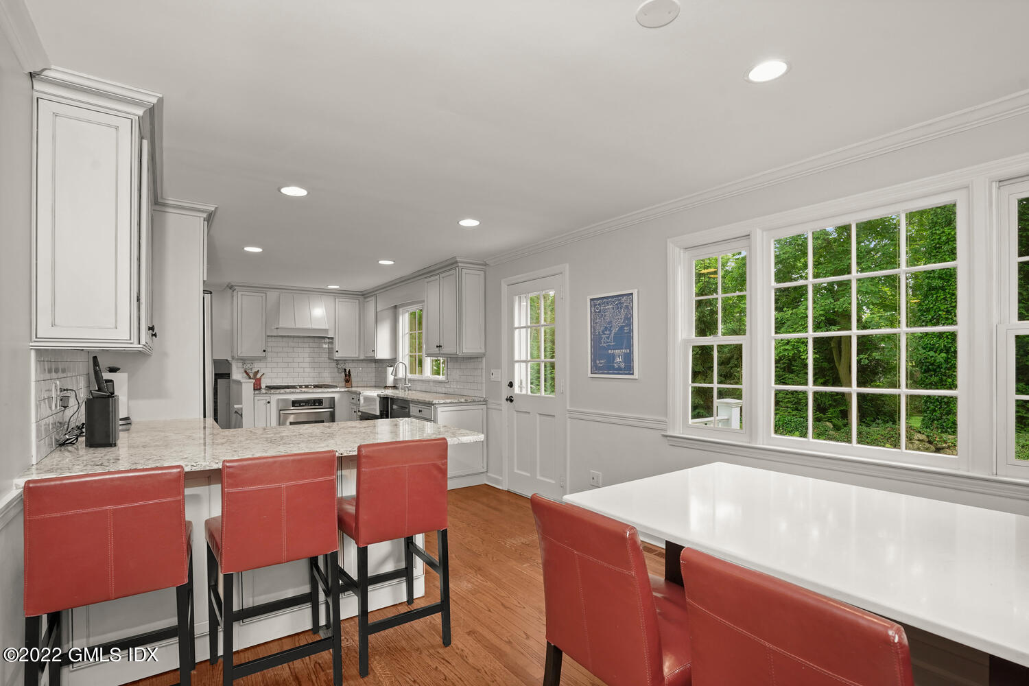 32 Welwyn Road Riverside, CT 06878 - Photo 11 of 35 32 Welwyn Rd Riverside CT-large-011-034-