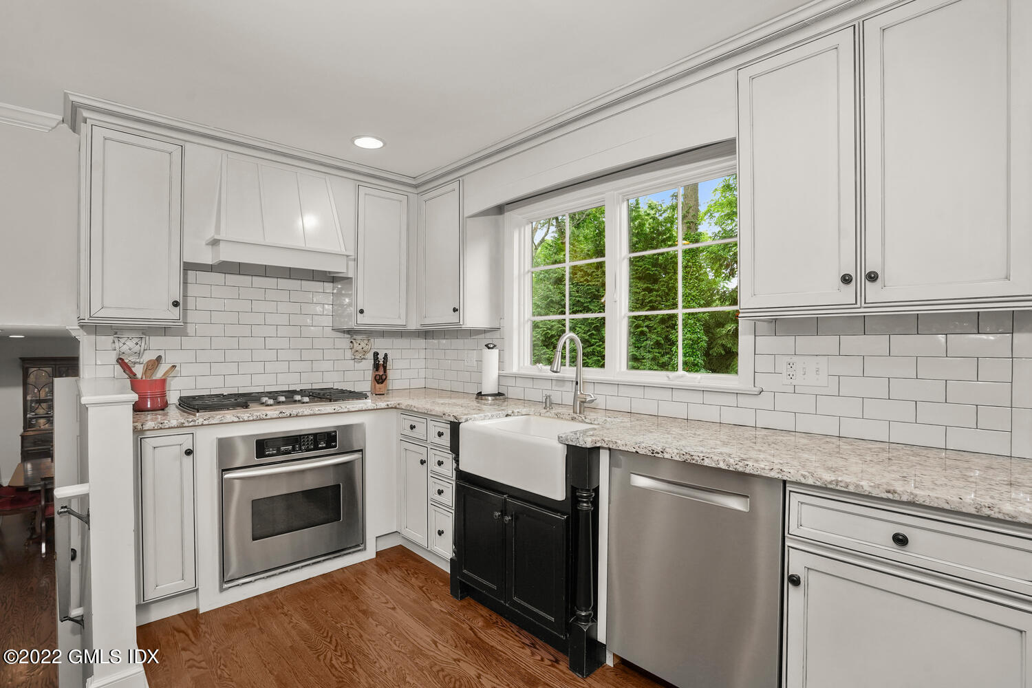 32 Welwyn Road Riverside, CT 06878 - Photo 13 of 35 32 Welwyn Rd Riverside CT-large-013-039-