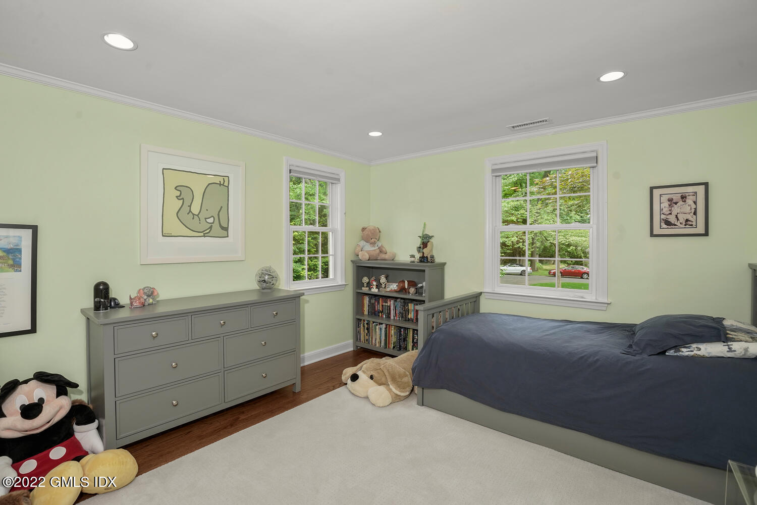 32 Welwyn Road Riverside, CT 06878 - Photo 15 of 35 32 Welwyn Rd Riverside CT-large-015-049-