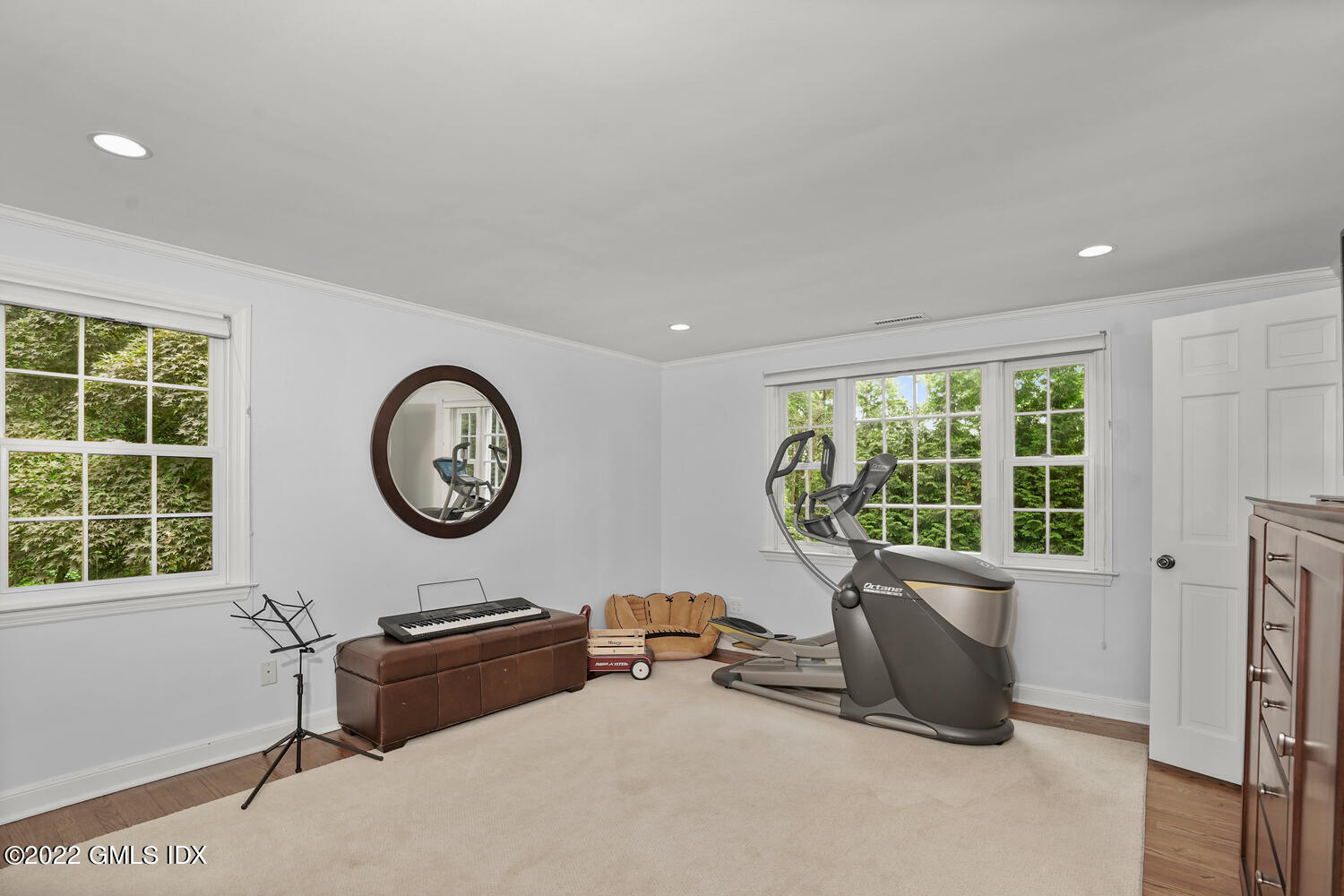 32 Welwyn Road Riverside, CT 06878 - Photo 18 of 35 32 Welwyn Rd Riverside CT-large-018-050-