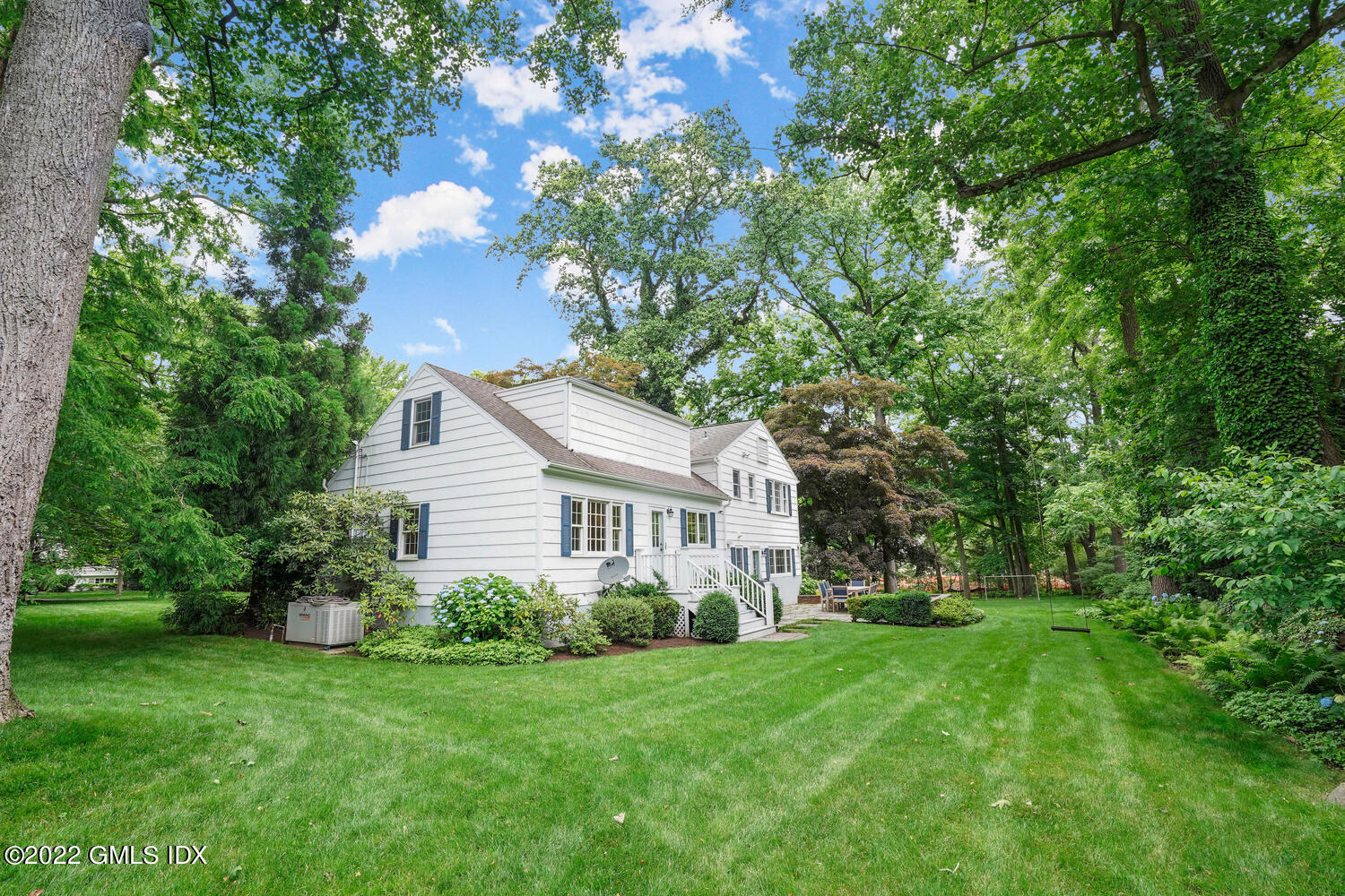 32 Welwyn Road Riverside, CT 06878 - Photo 2 of 35 32 Welwyn Rd Riverside CT-large-028-036-