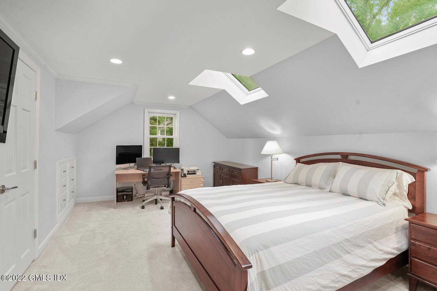 32 Welwyn Road Riverside, CT 06878 - Photo 21 of 35 32 Welwyn Rd Riverside CT-large-021-055-