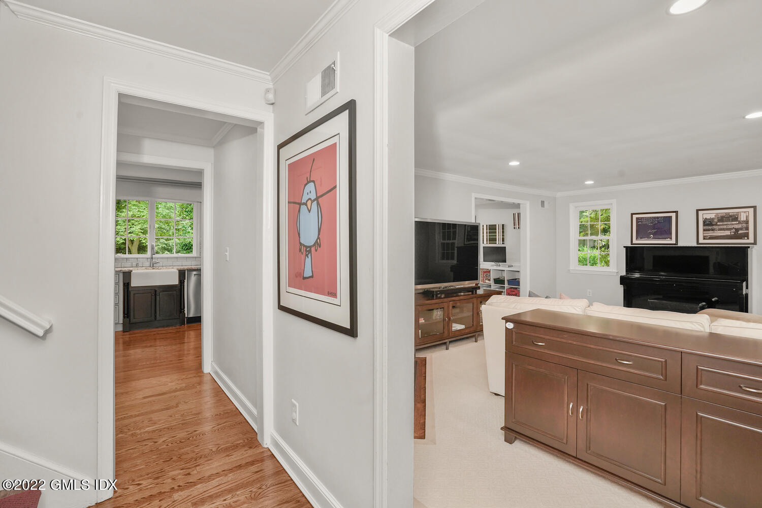 32 Welwyn Road Riverside, CT 06878 - Photo 10 of 35 32 Welwyn Rd Riverside CT-large-009-041-